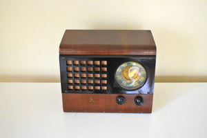Post War Original Wood Cabinet 1946 Emerson Model 510 AM Vacuum Tube Radio Sounds Marvelous!
