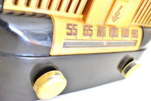 Charger l&#39;image dans la galerie, Loewy Designed Brown Bakelite 1948 Emerson &#39;The Moderne&#39; Model 561 Vacuum Tube AM Radio Sounds Great Excellent Plus Condition!