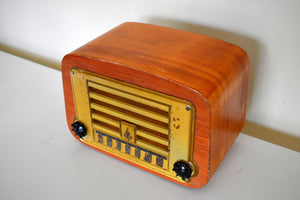 Curved Wood 1946 Emerson Model 578A AM Vacuum Tube Radio Beautiful Little Woody!