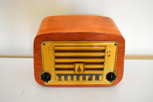画像をギャラリービューアに読み込む, カーブドウッド 1946 エマーソン モデル 578A AM 真空管ラジオ 美しい小さなウッディ!