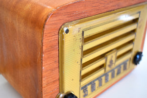 Curved Wood 1946 Emerson Model 578A AM Vacuum Tube Radio Beautiful Little Woody!
