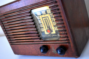 Wood 1942 Emerson Model EC-425 AM Vacuum Tube Radio Beautiful Little Woody!