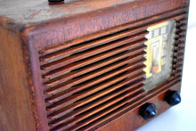 Load image into Gallery viewer, Wood 1942 Emerson Model EC-425 AM Vacuum Tube Radio Beautiful Little Woody!