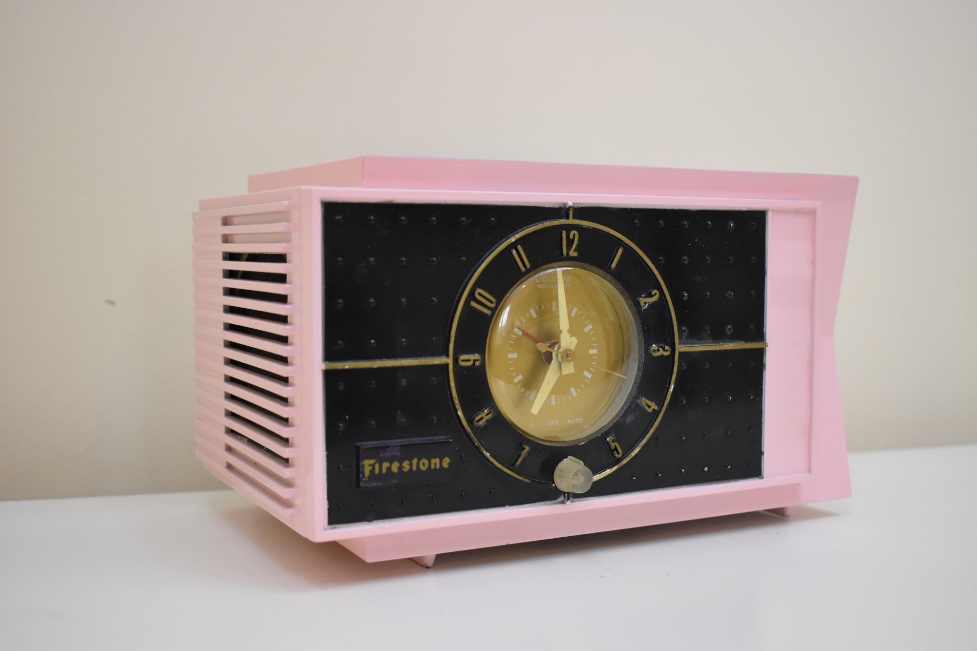Bluetooth Ready To Go - Mamie Pink 1956 Firestone Model 4-A-160 AM Bakelite Vacuum Tube Radio Sounds Great!