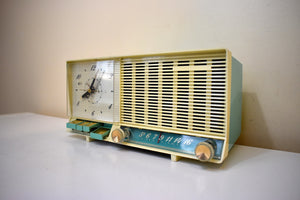 Seafoam Turquoise 1961 GE General Electric Model C-445A AM Vintage Radio Rare Color Colorway Push Button Mania!