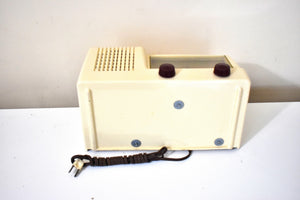 Bluetooth Ready To Go - Creme Ivory 1949 General Electric Model 124 Vacuum Tube Radio Sounds and Looks Great!