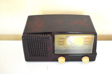 Charger l&#39;image dans la galerie, Bluetooth Ready To Go - Burgundy Brown Swirly 1950 General Electric Model 400  Vacuum Tube Radio Excellent Condition Great Sounding!