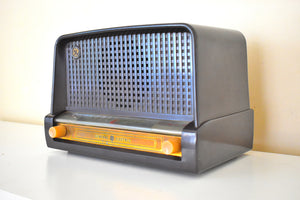 Mocha Brown Bakelite 1950 General Electric Model 402 Vacuum Tube AM Radio Sounds Great Excellent Condition!