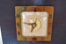 Charger l&#39;image dans la galerie, Deco Brown 1948 General Electric Telechron Model 50 Vacuum Tube AM Clock Radio Excellent Condition!