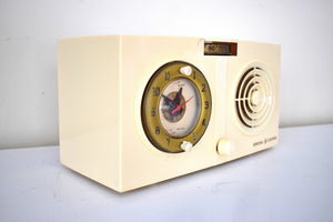 Bluetooth 準備完了 - バニラ アイボリー 1951 ゼネラル エレクトリック モデル 511F 真空管 AM ラジオ 美しい!いいね！