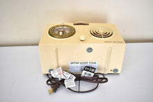Charger l&#39;image dans la galerie, Bluetooth Ready To Go - Vanilla Ivory 1951 General Electric Model 511F Vacuum Tube AM Radio Beauty! Sounds Great!