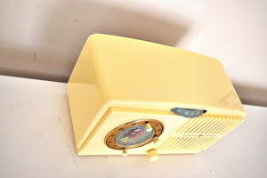 Vanilla Ivory 1951 GE General Electric Model 516F AM Vacuum Tube Clock Radio Classic Looks! Sounds Wonderful!