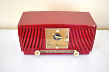 Charger l&#39;image dans la galerie, Cranberry Red 1954 General Electric Model 548PH AM Vacuum Tube Radio Excellent Condition Sounds Great!