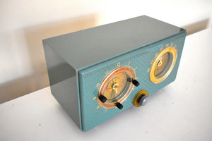 Mariner Green 1954 General Electric Model 566 AM Vacuum Tube Clock Radio Porthole Design Sounds and Looks Great!