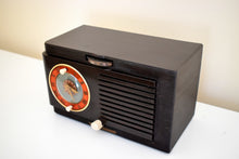 Load image into Gallery viewer, 1952 General Electric Model 60 AM Brown Bakelite Tube Clock Radio Totally Restored Lookin Sharp!