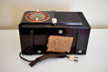 Load image into Gallery viewer, 1952 General Electric Model 60 AM Brown Bakelite Tube Clock Radio Totally Restored Lookin Sharp!