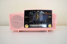 Charger l&#39;image dans la galerie, Bluetooth Ready To Go - Princess Pink 1959 GE General Electric Model 913D AM Vacuum Tube Clock Radio