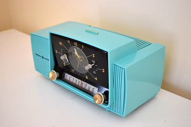 Turquoise Gem Mid Century 1959 General Electric Model 913 Vacuum Tube AM Clock Radio Beauty Sounds Fantastic!