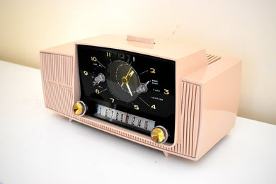 Beige Pink Mid Century 1958 General Electric Model 913D Vacuum Tube AM Clock Radio Beauty Sounds Fantastic!