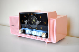 プリンセス ピンク ミッドセンチュリー 1958 ゼネラル エレクトリック モデル 913D 真空管 AM クロック ラジオ サウンド 素晴らしい素晴らしいプラスコンディション！
