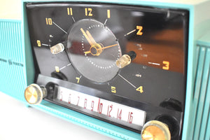 Seafoam Turquoise Mid Century 1959 General Electric Model 914D Vacuum Tube AM Clock Radio Popular Model!