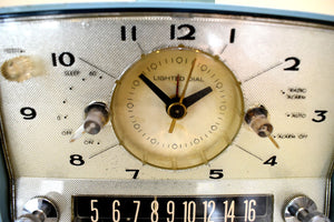 Cornflower Blue 1959 GE General Electric Model 913D AM Vacuum Tube Clock Radio Excellent Condition Sounds Wonderful!