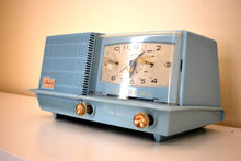 Charger l&#39;image dans la galerie, Baby Blue 1957 General Electric Model C420A Vacuum Tube AM Clock Radio Loud and Clear Sounds Great!