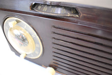 Load image into Gallery viewer, Timber Brown Bakelite 1952 General Electric Model 514 Vacuum Tube AM Radio Alarm Clock Excellent Condition! Sounds Great!