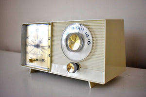 Bluetooth Ready To Go - Ivory Moderne 1959 GE General Electric Model C-403B AM Vacuum Tube Clock Radio