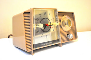 Sandalwood Beige 1964 GE General Electric Model C-409E AM Vintage Radio Sounds Terrific Excellent Condition!