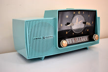画像をギャラリービューアに読み込む, オーシャンターコイズ ミッドセンチュリー 1959年 ゼネラル・エレクトリック モデル C-417C 真空管 AM クロックラジオ 人気モデル 音が素晴らしい！