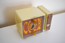 Load image into Gallery viewer, GROOVY Retro Solid State 1969 General Electric C3300A AM Clock Radio Alarm Very Brady!