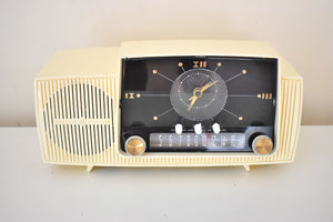 白雪姫 ミッドセンチュリー 1959 ゼネラル・エレクトリック モデル C416 真空管 AM クロック ラジオ ビューティ サウンド 素晴らしい人気モデル！