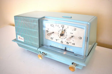 Cornflower Blue 1960 GE General Electric Model C-421A AM Vintage Radio Excellent Condition! Sounds Great!