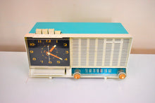Charger l&#39;image dans la galerie, Seafoam Turquoise 1960 GE General Electric Model C-451A AM Vintage Radio Mid Century Bells and Whistles!