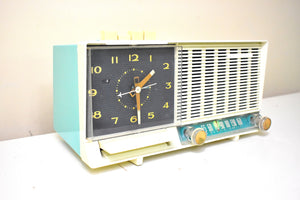 Seafoam Turquoise 1960 GE General Electric Model C-451A AM Vintage Radio Mid Century Bells and Whistles!