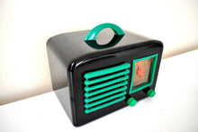 Load image into Gallery viewer, Black and Green 1947 General Television Model 100-1 Vacuum Tube AM Radio Works Great! Rare Color Combo Excellent Condition!