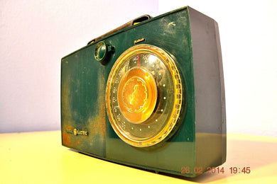 SOLD! - April 24, 2014 - FOREST GREEN Retro Space Age 1950's General Electric 620 Tube AM Radio RARE!