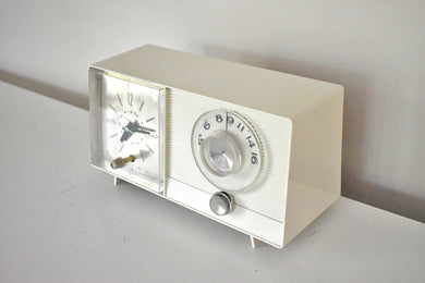 Smart Speaker Ready To Go - Ivory White Vintage 1962 General Electric Model C-403A AM Vacuum Tube Clock Radio Sounds Great!