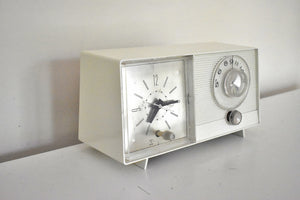 Smart Speaker Ready To Go - Ivory White Vintage 1962 General Electric Model C-403A AM Vacuum Tube Clock Radio Sounds Great!