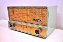 Charger l&#39;image dans la galerie, Mint Green Mid Century 1959 Zenith S-41876 AM/FM Vacuum Tube Radio Sounds Great!
