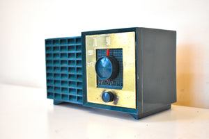 Forest Green Bakelite 1953 Hallicrafters Model ATX-13 Vacuum Tube Radio Lovely Little Number! Excellent Condition!
