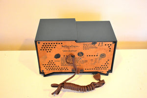 Forest Green Bakelite 1953 Hallicrafters Model ATX-13 Vacuum Tube Radio Lovely Little Number! Excellent Condition!