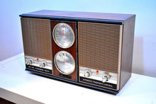 Charger l&#39;image dans la galerie, Bluetooth Ready To Go - Humungous 1962 Master-Craft Model 3YE-380 AM FM Vacuum Tube Radio What A Beast!