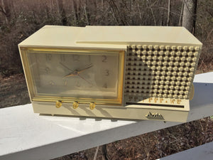 SOLD! - Apr 3, 2017 - GLOSSY IVORY Retro Jetsons Vintage 1958 Arvin Model 5578 AM Tube Clock Radio WORKS! - [product_type} - Arvin - Retro Radio Farm