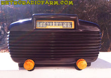 画像をギャラリービューアに読み込む, SOLD! - Mar 4, 2016 - EXTREMELY RARE Art Deco Vintage Retro Industrial Age 1950 Cromwell Model 1020 Bakelite Tube Radio Totally Restored! - [product_type} - Cromwell - Retro Radio Farm