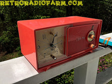 画像をギャラリービューアに読み込む, SOLD! - May 30, 2016 - BLUETOOTH MP3 Ready - Salmon Pink Mid Century Jetsons 1959 Zenith Model E514A Tube AM Clock Radio Works Great! - [product_type} - Zenith - Retro Radio Farm
