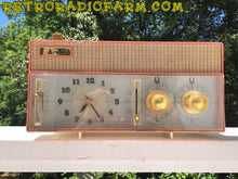 Charger l&#39;image dans la galerie, SOLD! - Mar 8, 2017 - RARE BEYOND RARE Rose Pink Retro Jetsons Vintage 1961 Arvin Model 51R56 AM Tube Clock Radio Amazing! - [product_type} - Arvin - Retro Radio Farm