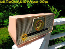 Charger l&#39;image dans la galerie, SOLD! - Sept 3, 2016 - PINK AND WHITE Atomic Age Vintage 1959 RCA Victor Model X-4HE Tube AM Radio Amazing! - [product_type} - RCA Victor - Retro Radio Farm