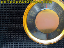 Charger l&#39;image dans la galerie, SOLD! - Nov 5, 2016 - SHINY BLACK Retro Jetsons Vintage 1956 RCA Victor Model 6-X-7 AM Tube Radio Great Sounding! - [product_type} - RCA Victor - Retro Radio Farm